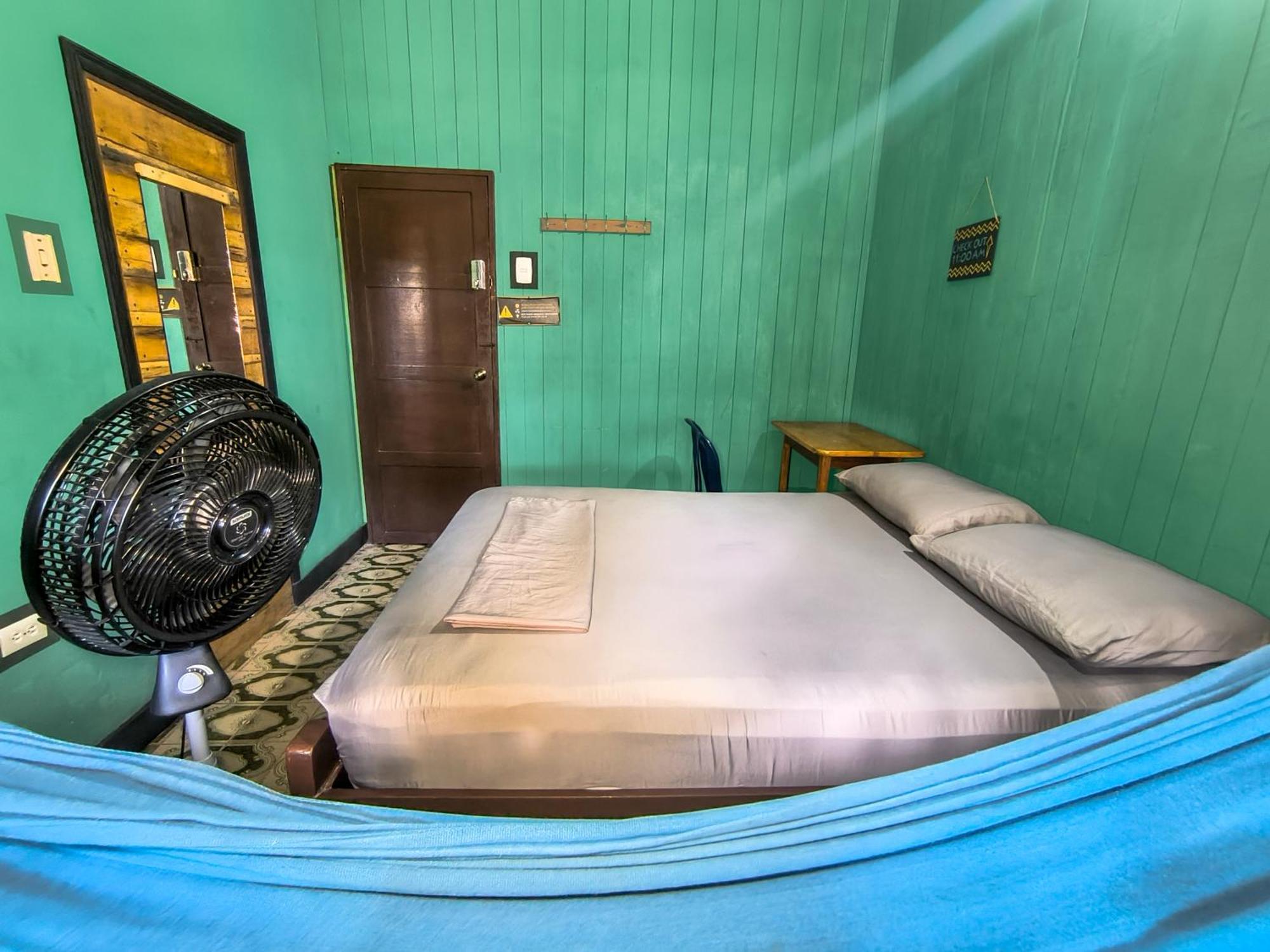 Hostel Casa De Las Palmas Tours Leticia Eksteriør bilde